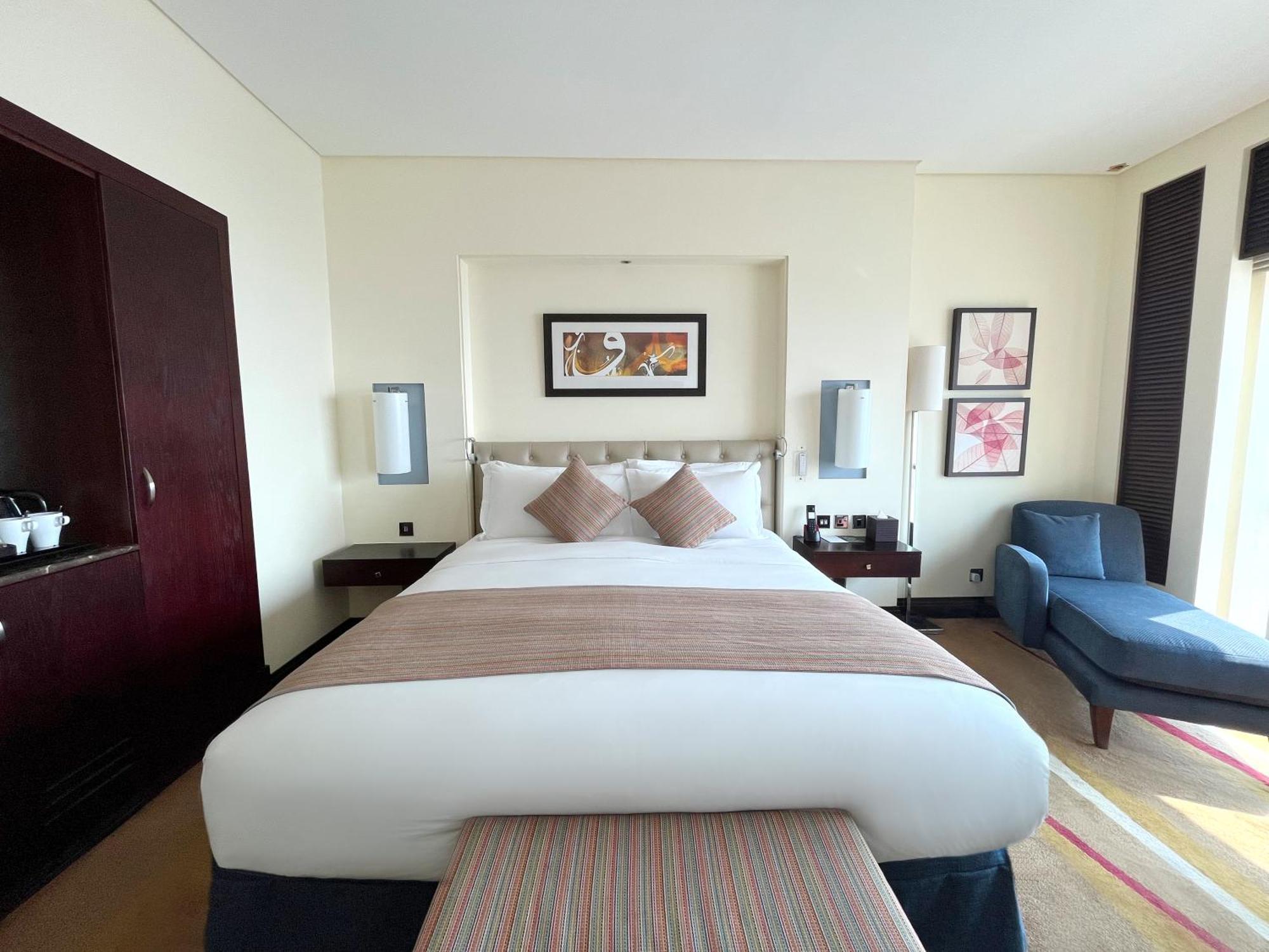 Sofitel Al Khobar The Corniche Otel Dış mekan fotoğraf A bedroom at the hotel