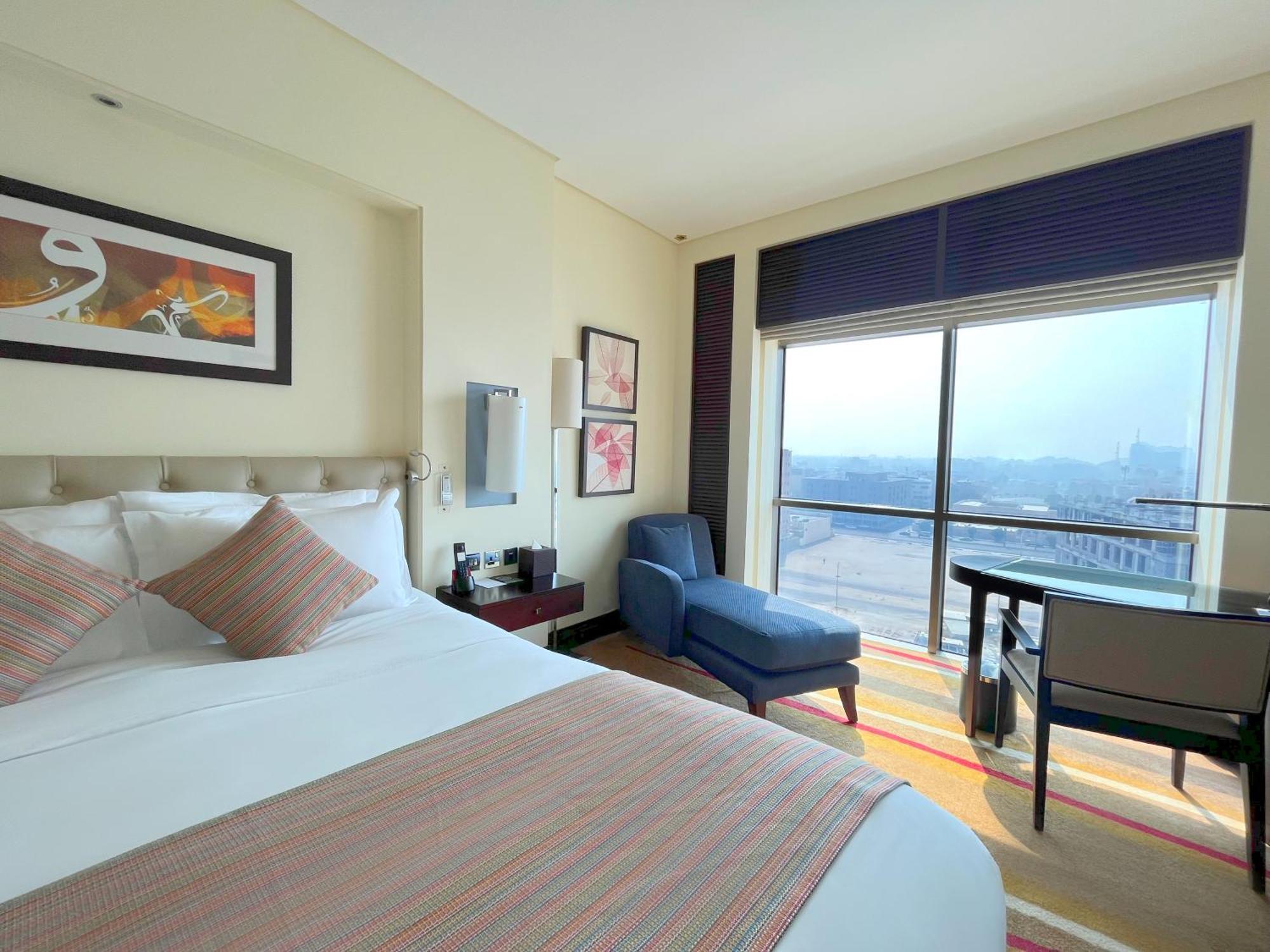 Sofitel Al Khobar The Corniche Otel Dış mekan fotoğraf A room at the Taj Bengal